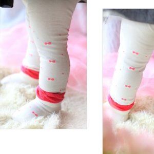 NWT 2-piece Pink&white Legging with matching socks
